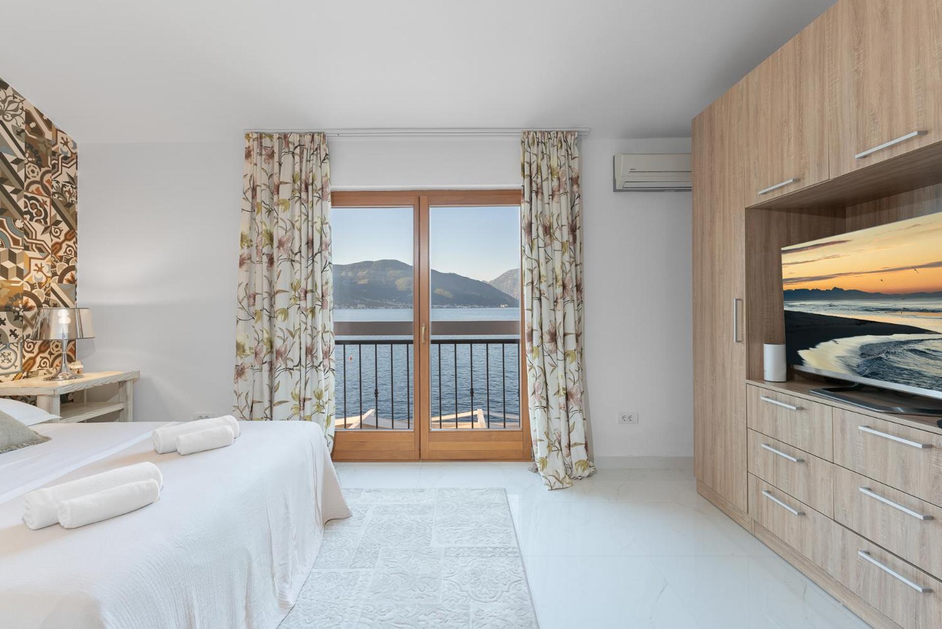 Villas Plitka 蒂瓦特 外观 照片